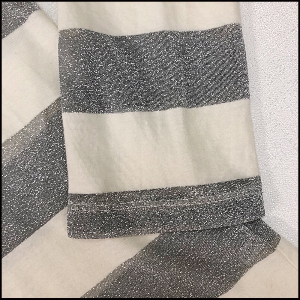SOLD! New York & Company Silver Stripe VNeck Top - Picture 5 of 8